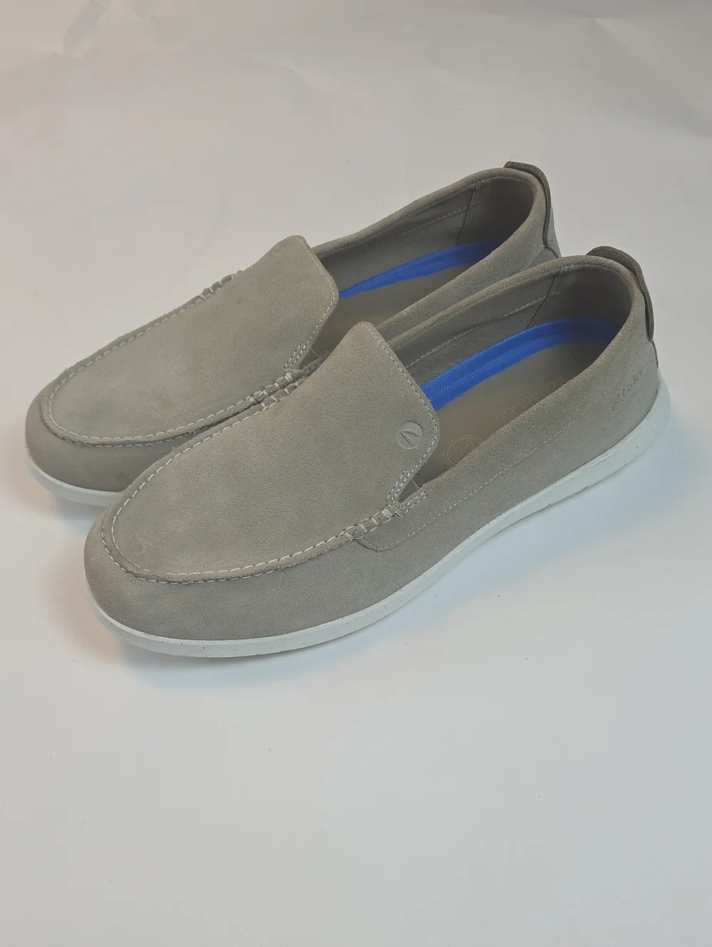 Brand New Men's Clarks Flexway Step Loafers in color Sand Suede size 12W